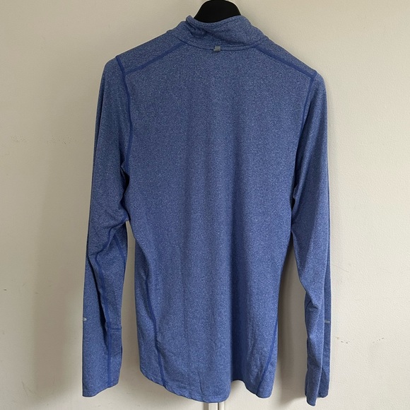 Nike dri-fit running top size small - Picture 2 of 3